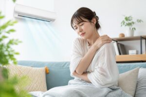 冷房病の対策はこれで決まり！実際の体験から学ぶ効果的な方法は？